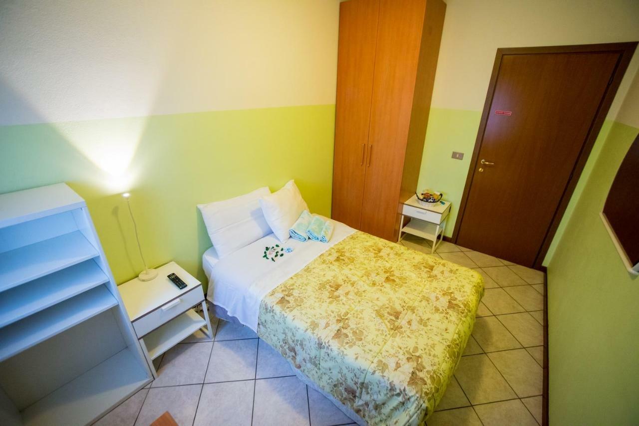 Adria Bella Locazione Turistica Bed & Breakfast Bagian luar foto