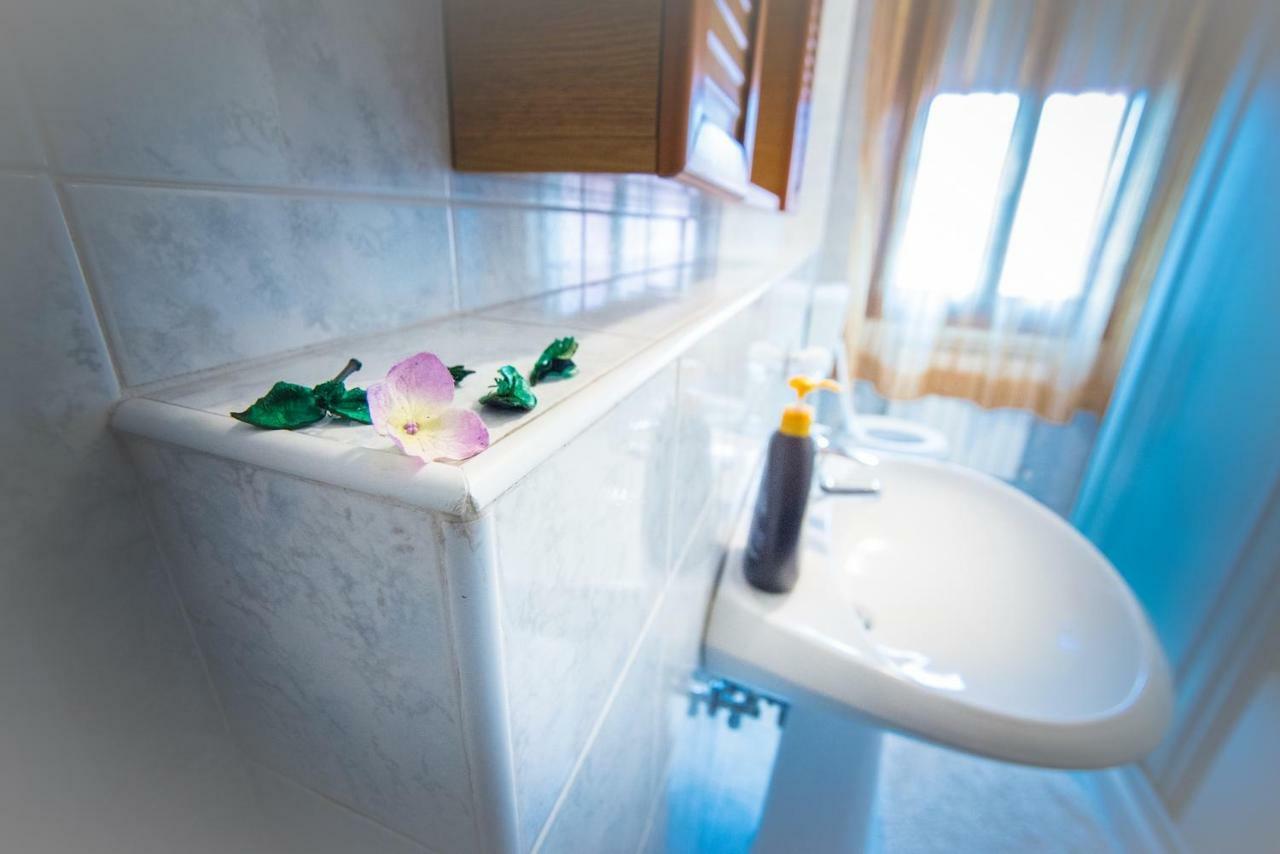 Adria Bella Locazione Turistica Bed & Breakfast Bagian luar foto