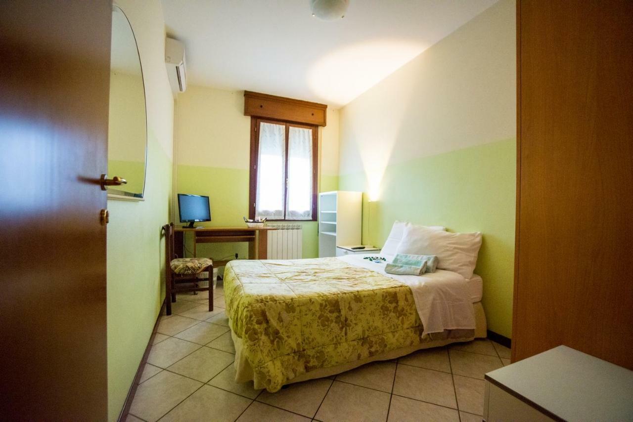 Adria Bella Locazione Turistica Bed & Breakfast Bagian luar foto